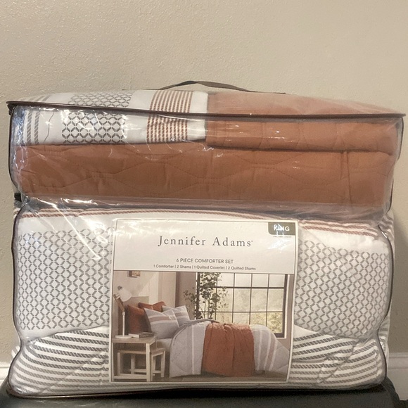 Bedding Jennifer Adams 6 Piece Comforter King Size Set Item179618